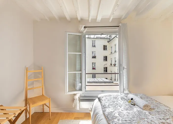Guestready - De Charme Dans Le Centre De Ix Apartamento