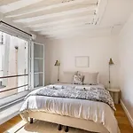 Guestready - De Charme Dans Le Centre De Ix Parijs