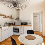 Guestready - De Charme Dans Le Centre De Ix